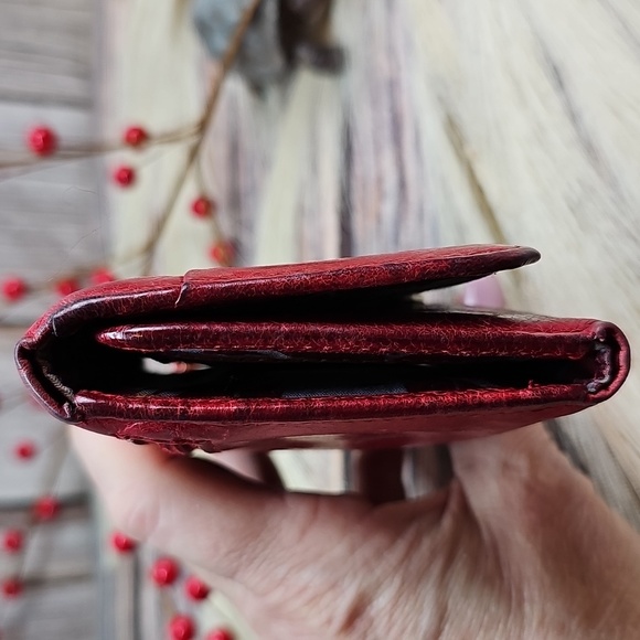 HOBO RED LEATHER TRI-FOLD WALLET - Picture 5 of 12